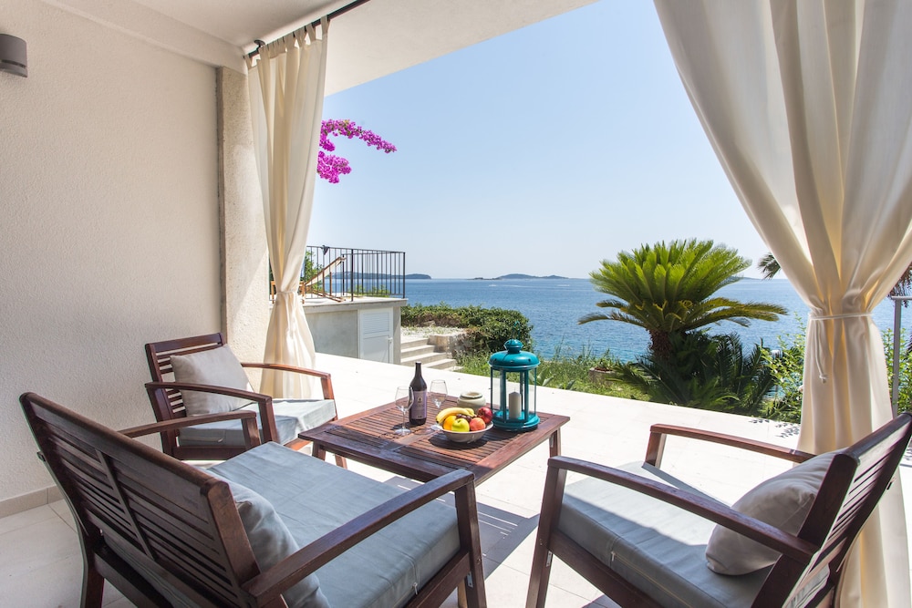 Apartments Villa Mirjana 51/75