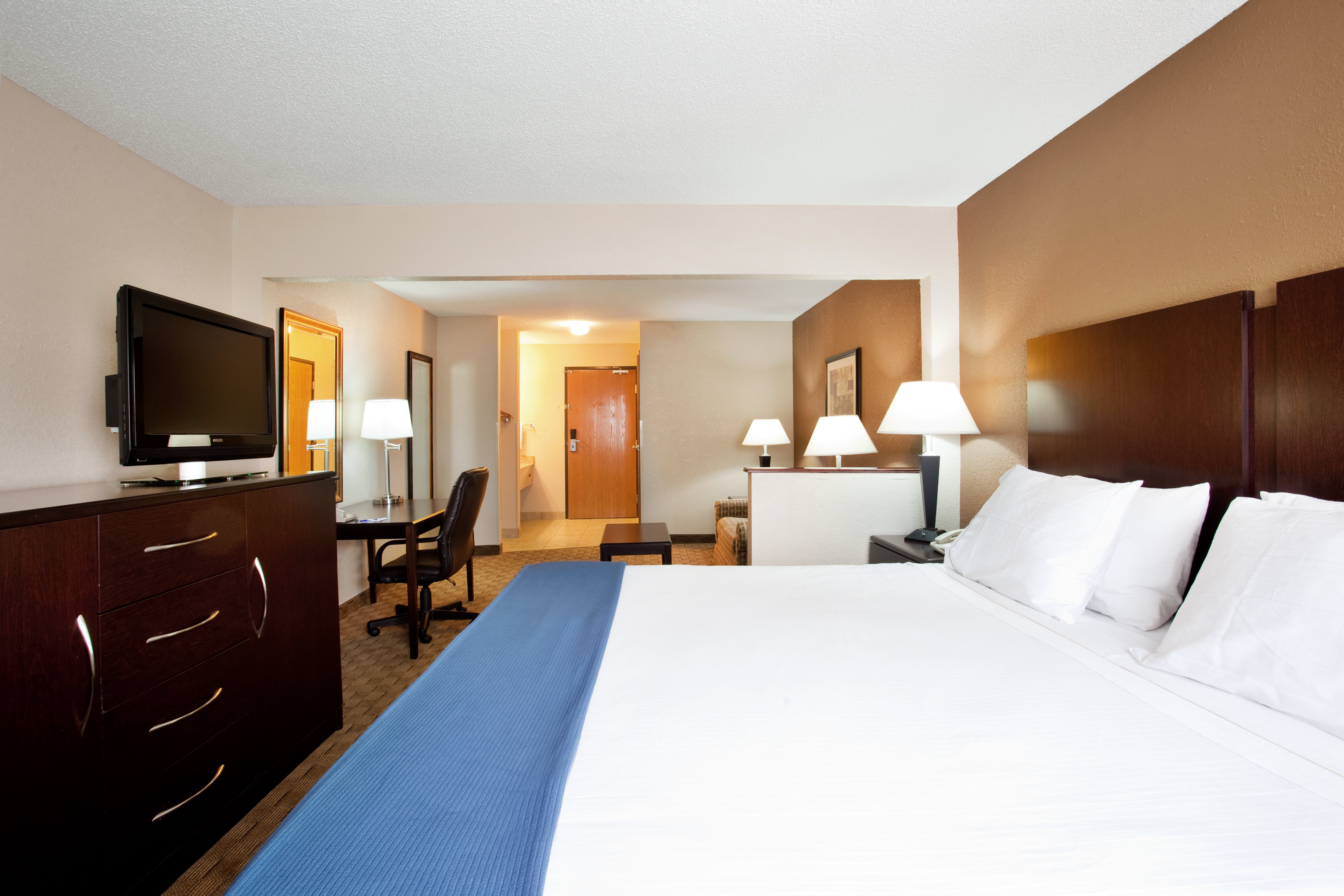 Holiday Inn Express Tuscola 13/56