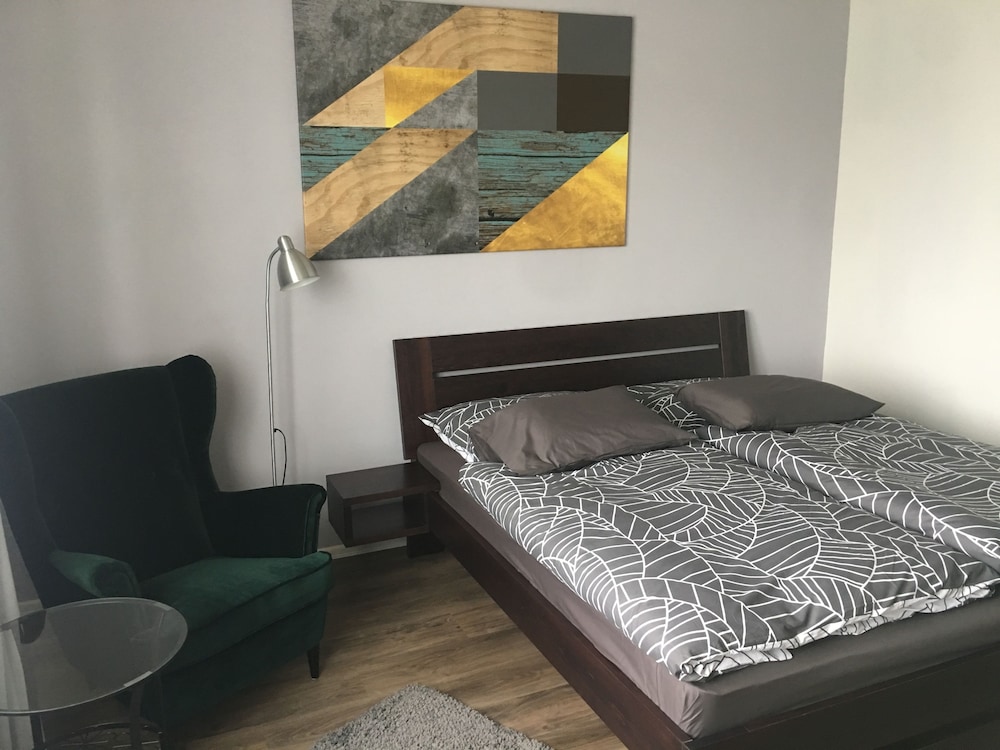 Hotel 63 5/38