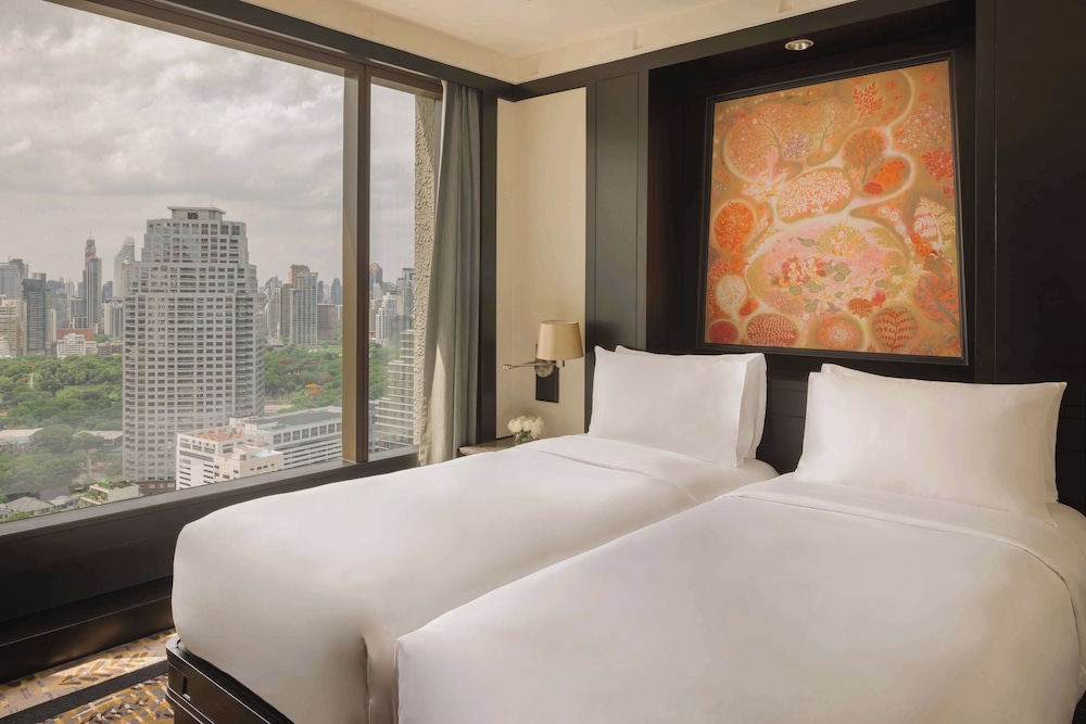 Banyan Tree Bangkok 24/71