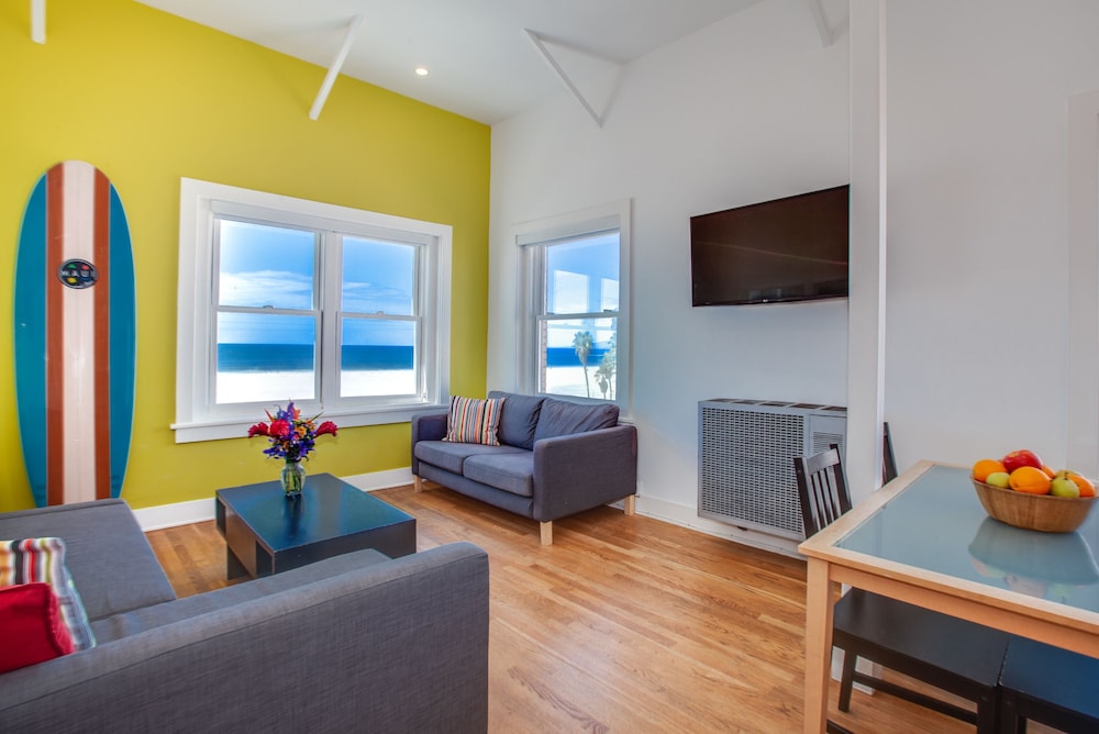 Venice Suites 32/68