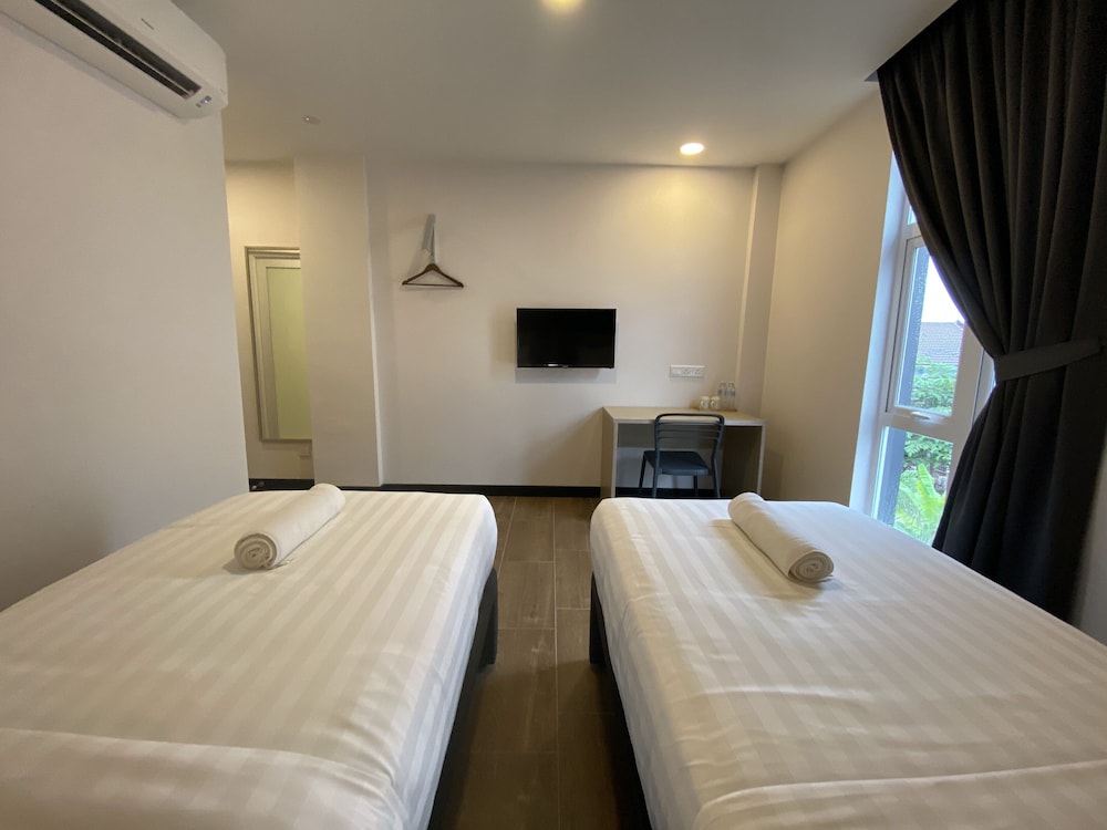 ZONE Hotels, Telok Panglima Garang 17/22