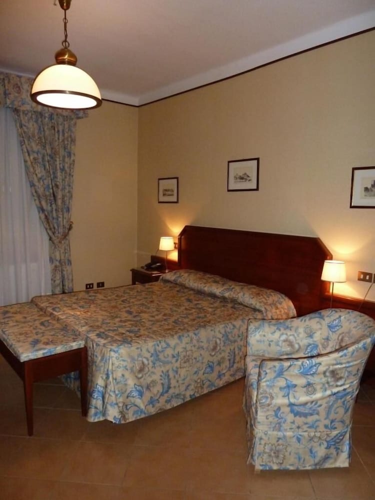Albergo Reggio 47/63
