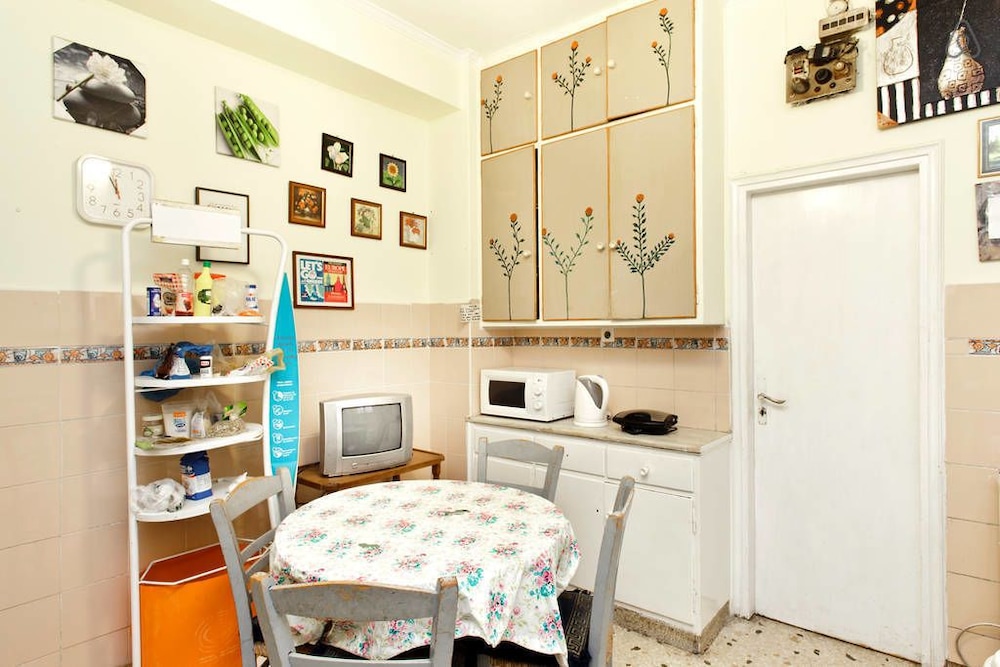Athens House 37/49