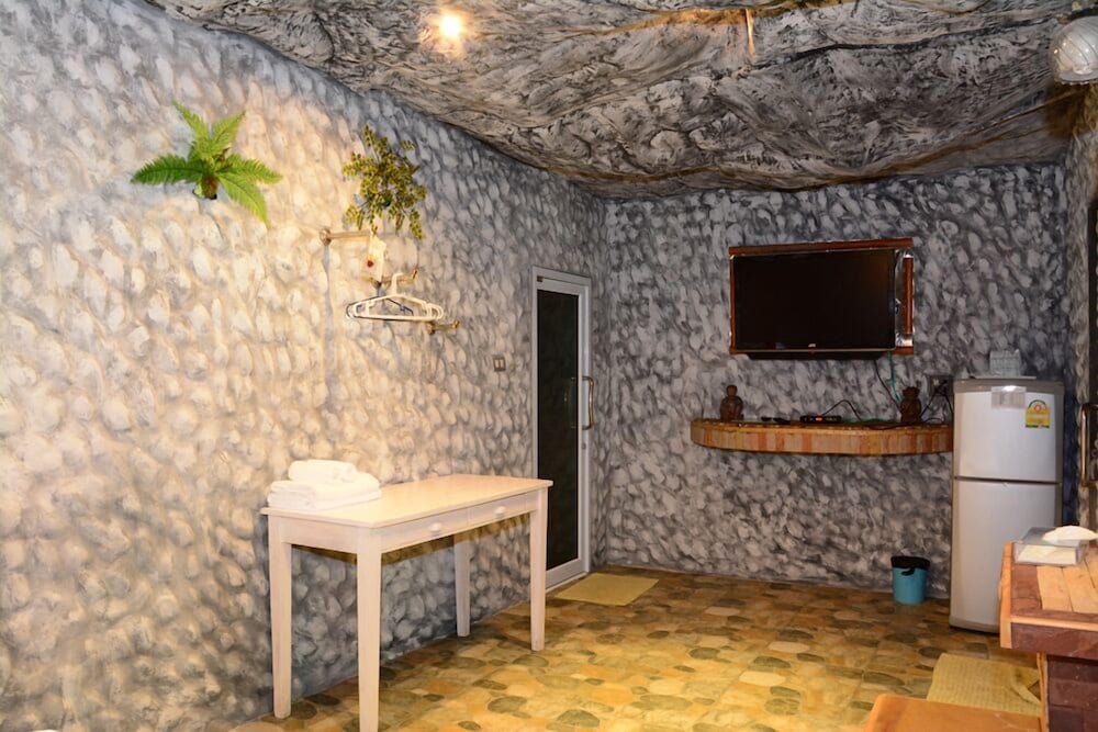 Phutara Resort Ranong 50/61