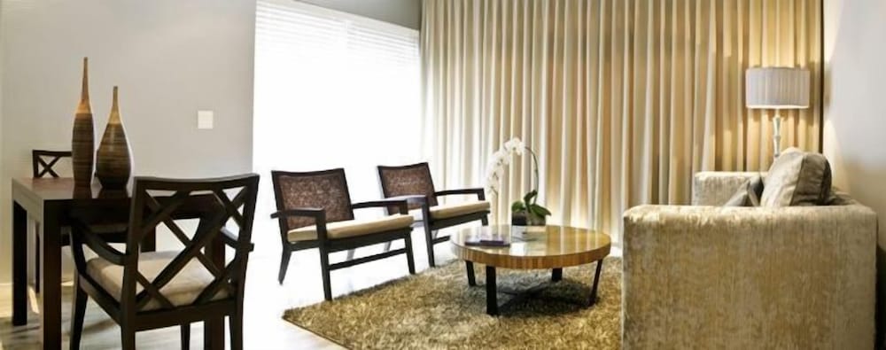 Atlantic Affair Boutique Hotel 55/68