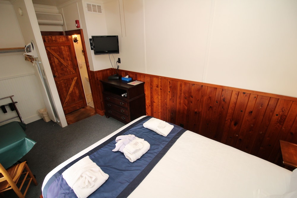 Nags Head Beach Inn by KEES Vacations 30/54