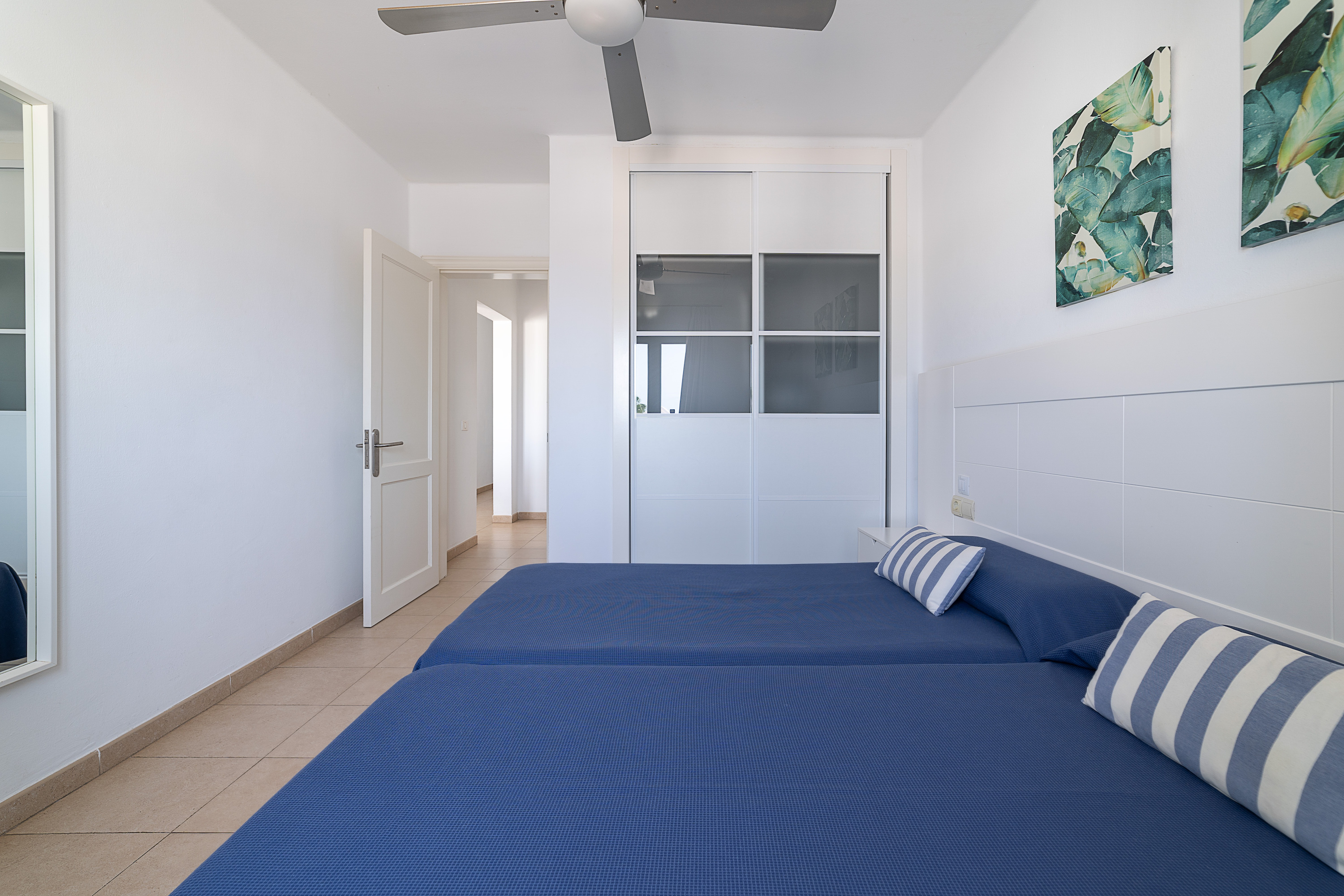 Elena Apartamentos 11/44
