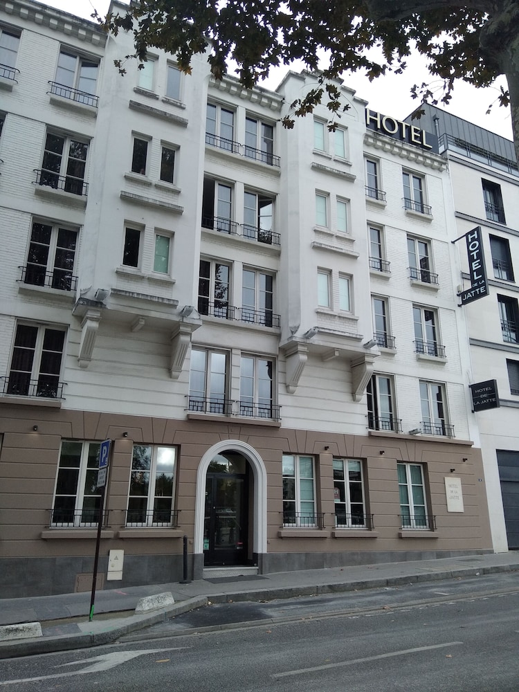 Hotel de la Jatte in NEUILLY SUR SEINE