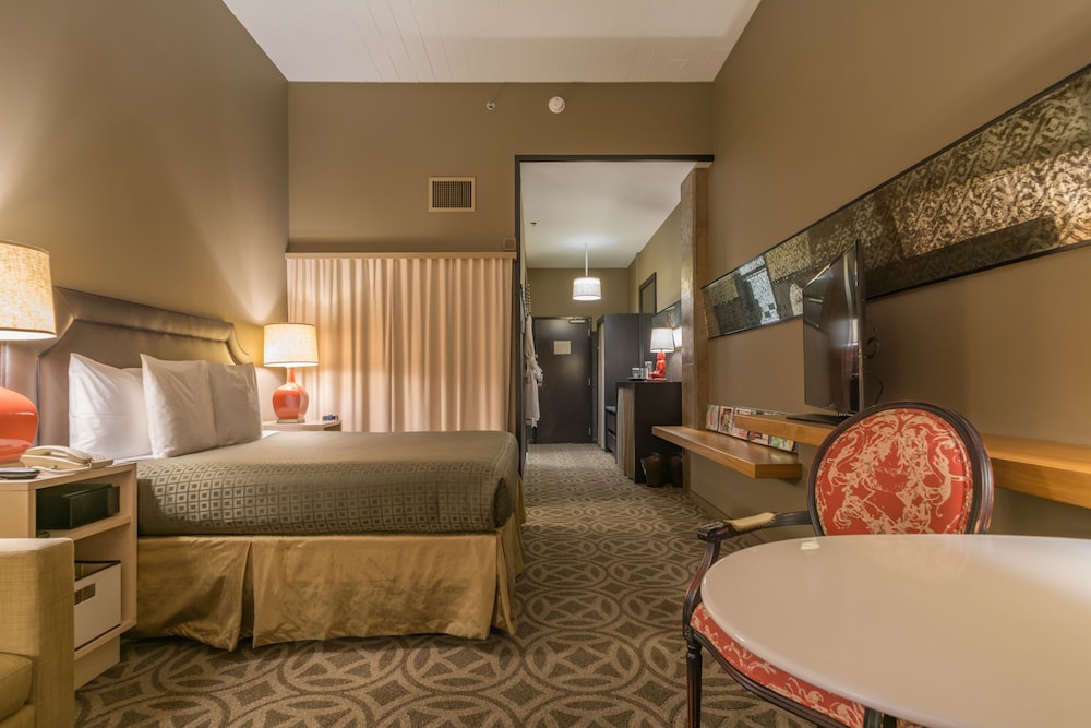 Proximity Hotel 18/71