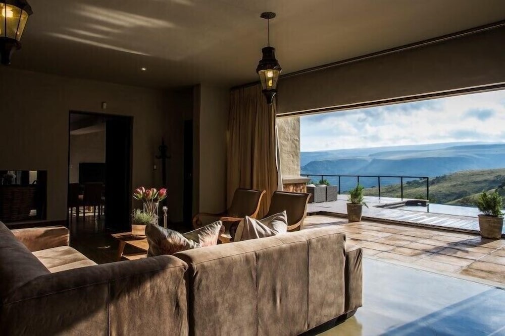 Mount High Luxury Country House 23/37