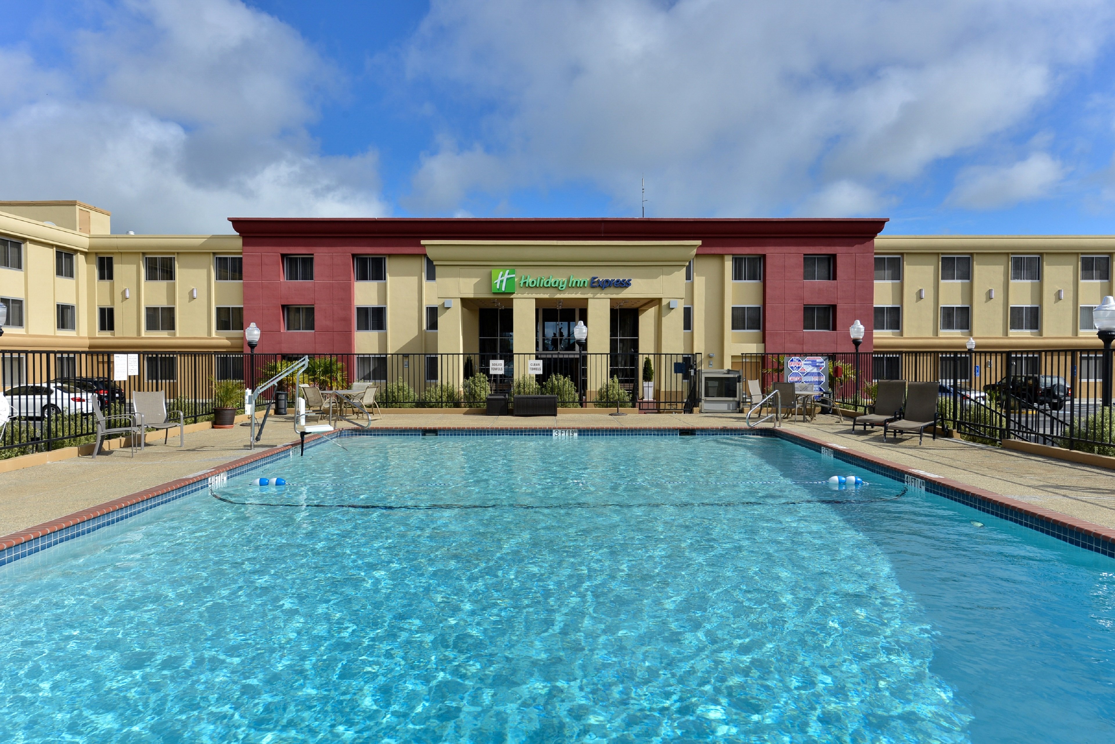 Holiday Inn Express San Francisco Airport South 50/52