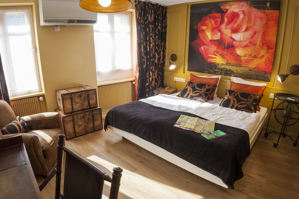 Hotel Roses Ex Hotel Aux Trois Roses 4/70