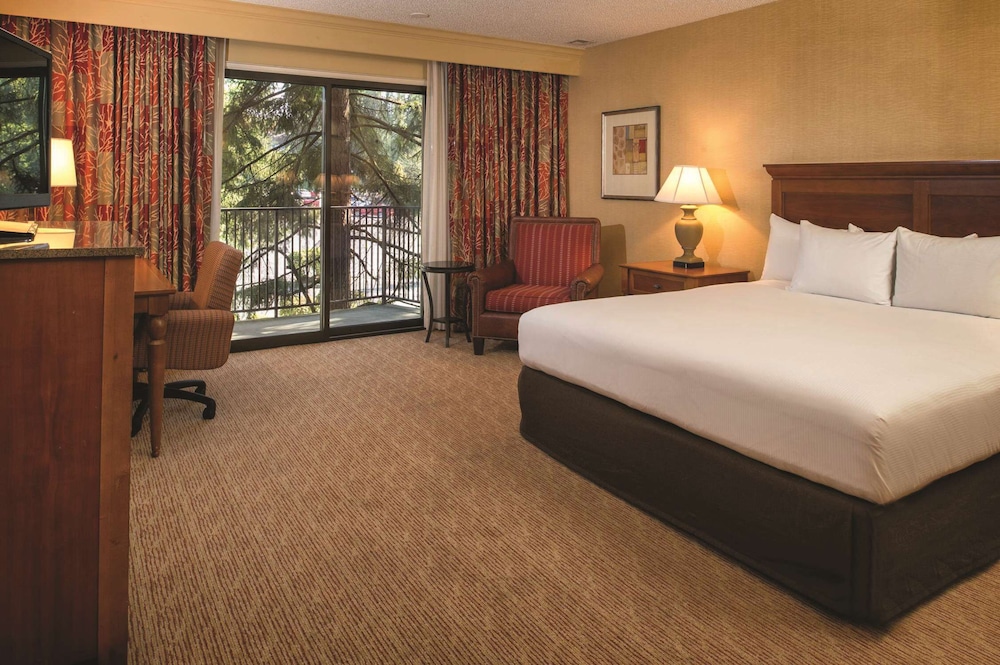 Room at Doubletree By Hilton Hotel Seattle Airport, SEATAC - WA