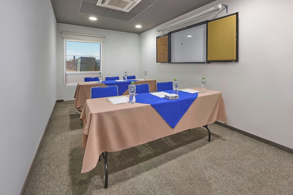 City Express Junior by Marriott Mexicali 41/50