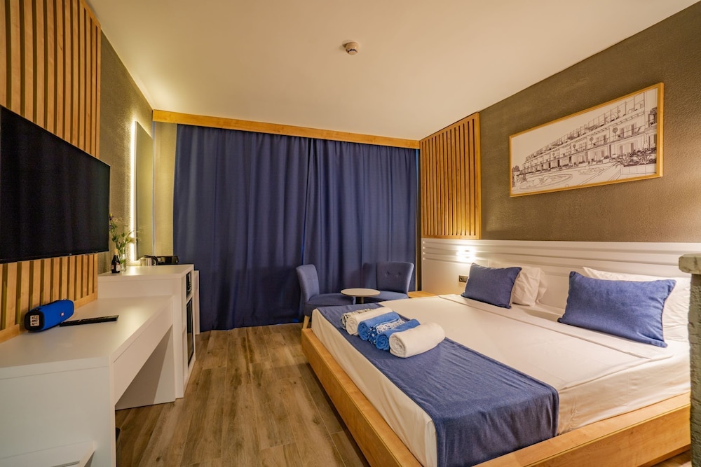 L HOTEL SARIGERME 11/48