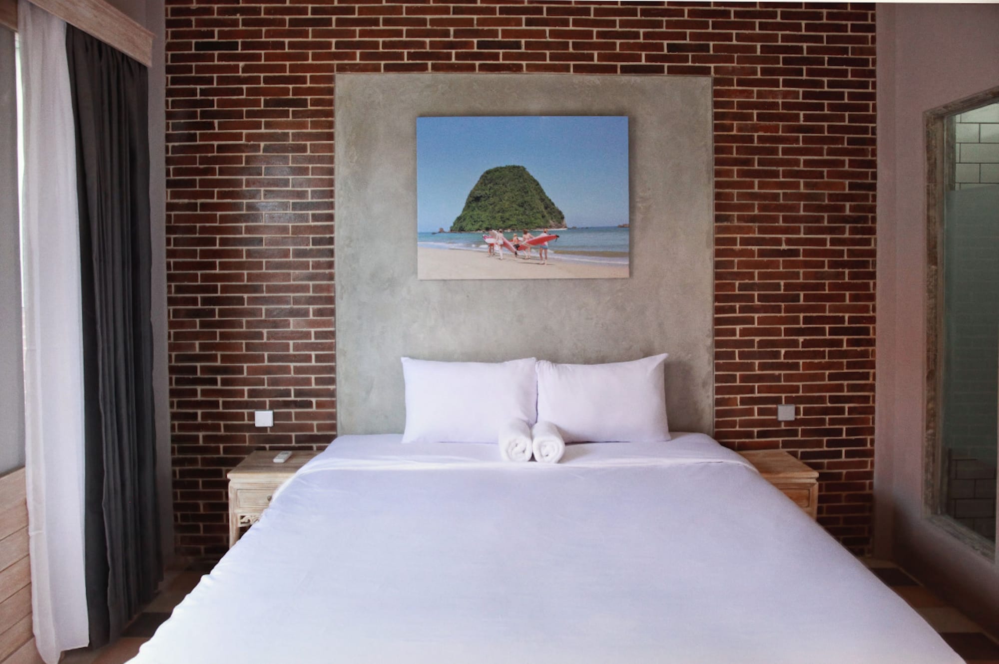 ROOM, DOUBLE BED