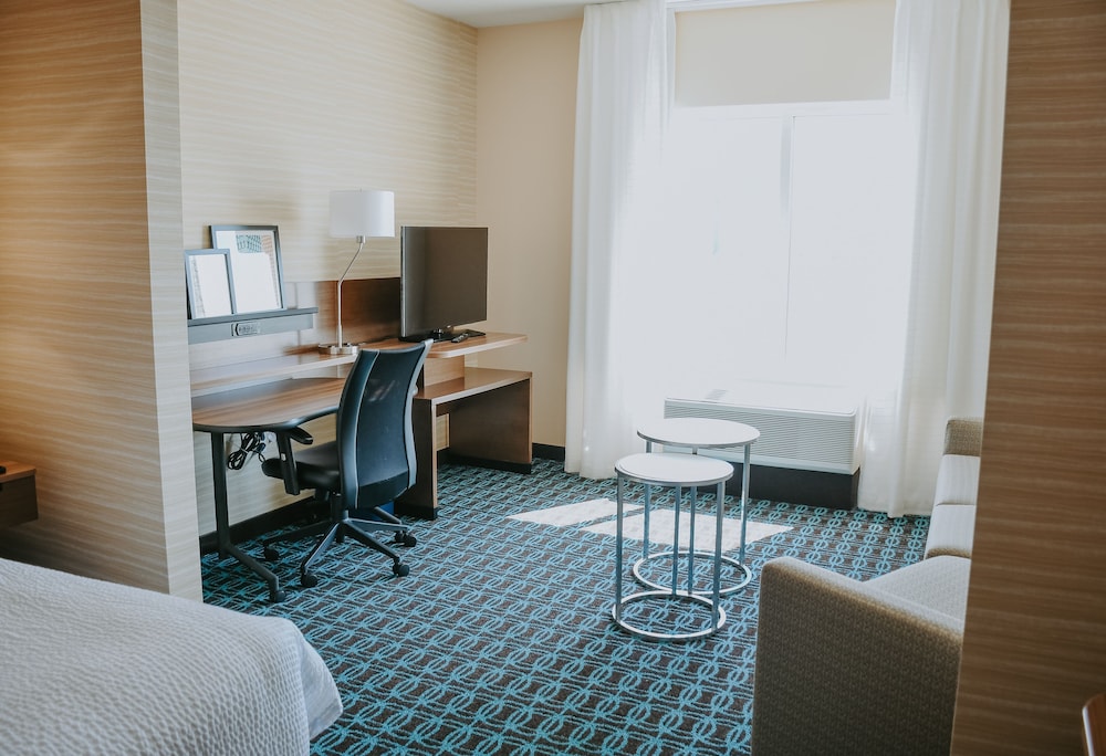Fairfield Inn And Suites By Marriott Lincoln Airport 36/45