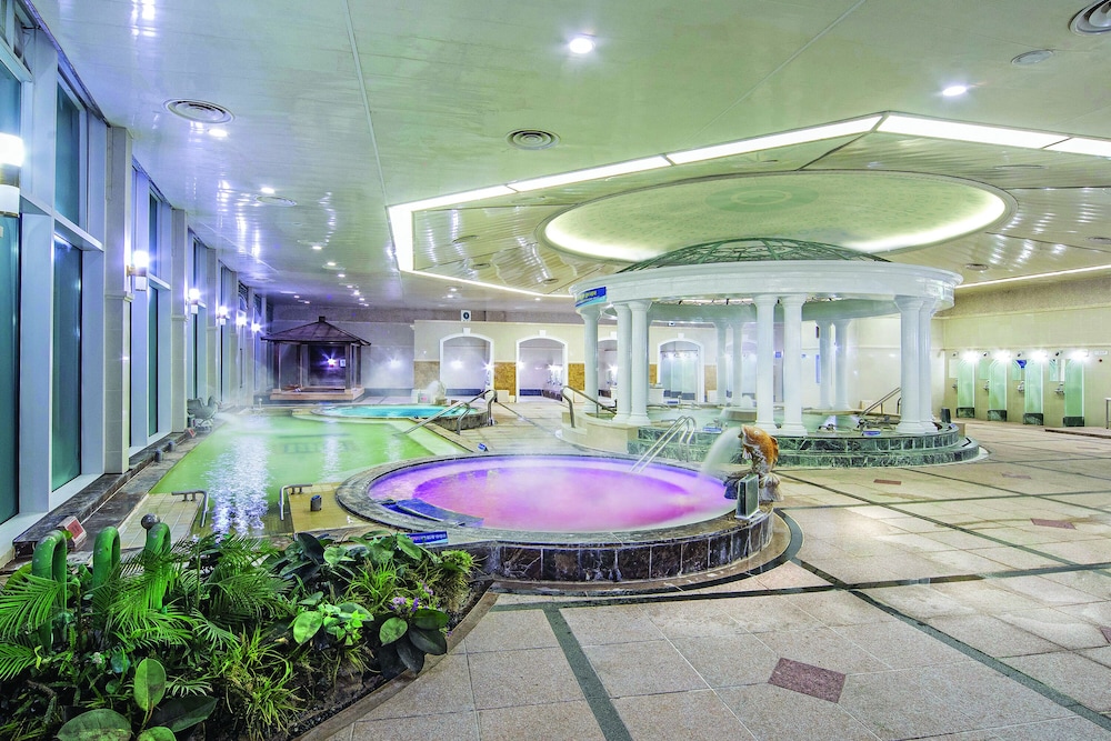 The Ocean Hotel 39/50