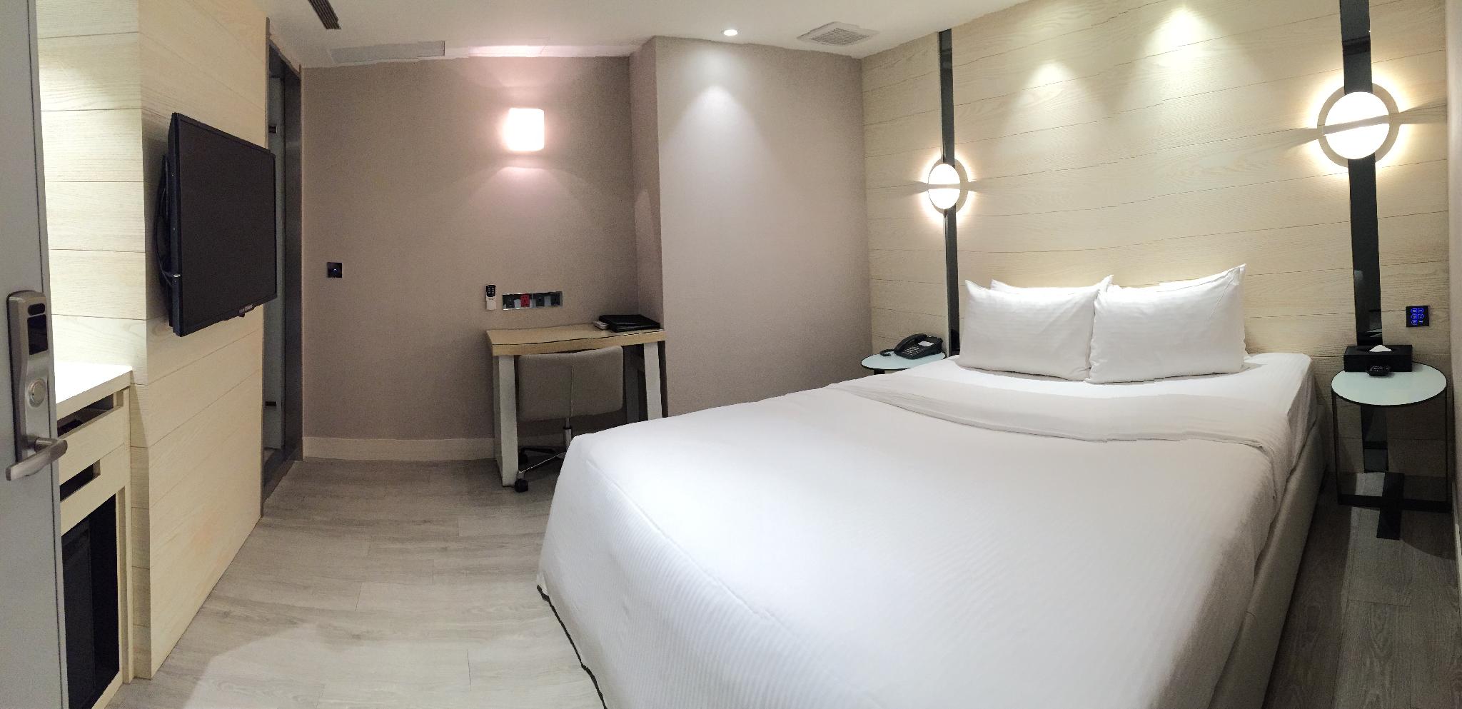 Standard, Double Bed, No Window