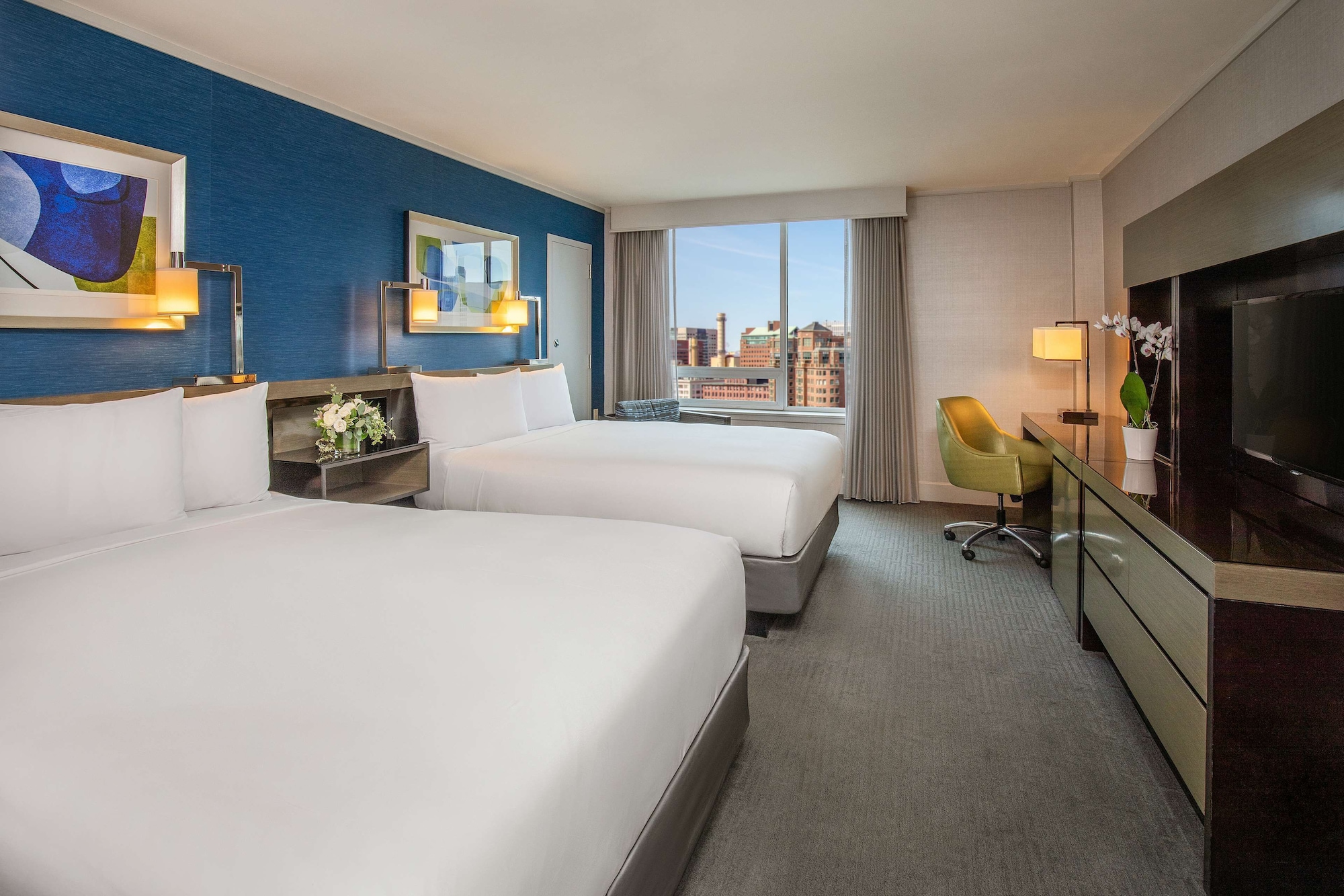River, 2 Queen Beds