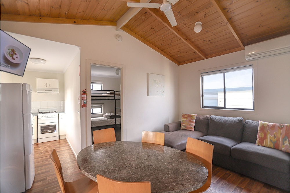 Amaroo Holiday Park 40/62