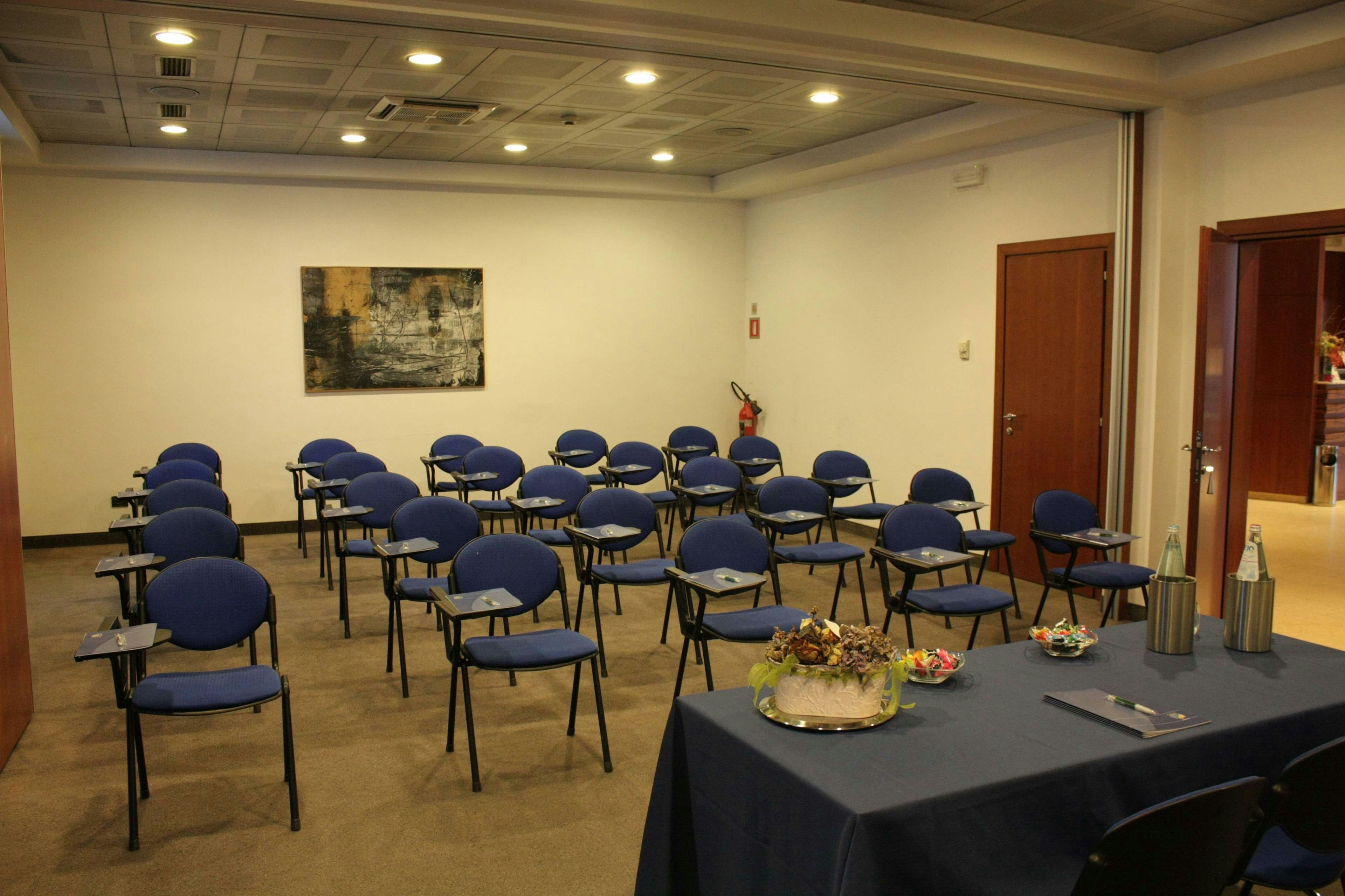 Mh Hotel Piacenza Fiera 26/31