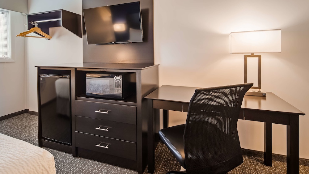 The SureStay Hotel by Best Western Presque Isle 41/42