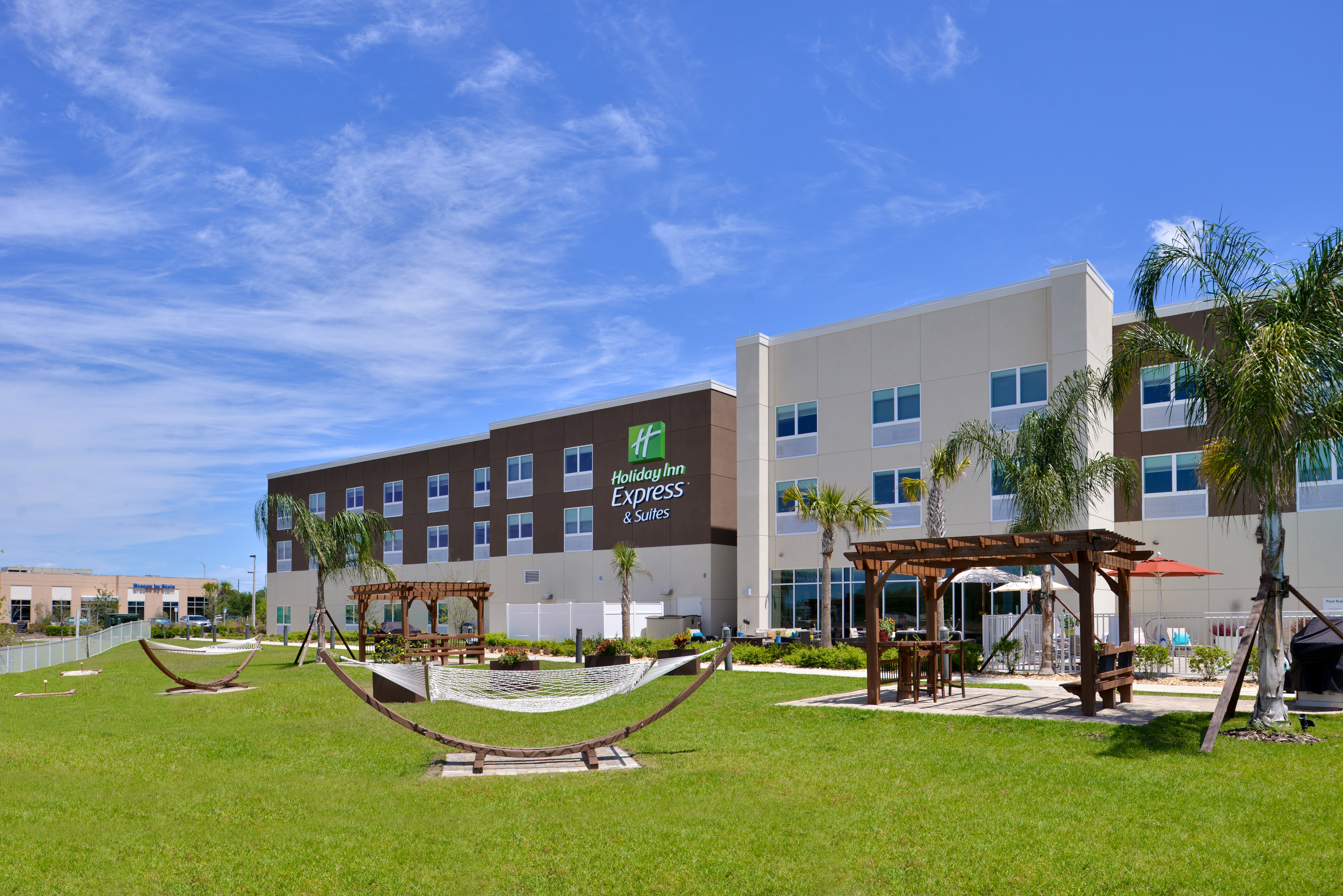 Holiday Inn Express & Suites Trinity 61/72
