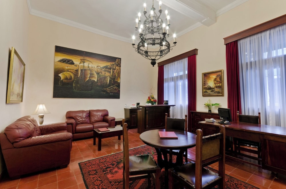 Boutique Hotel Palacio 48/72