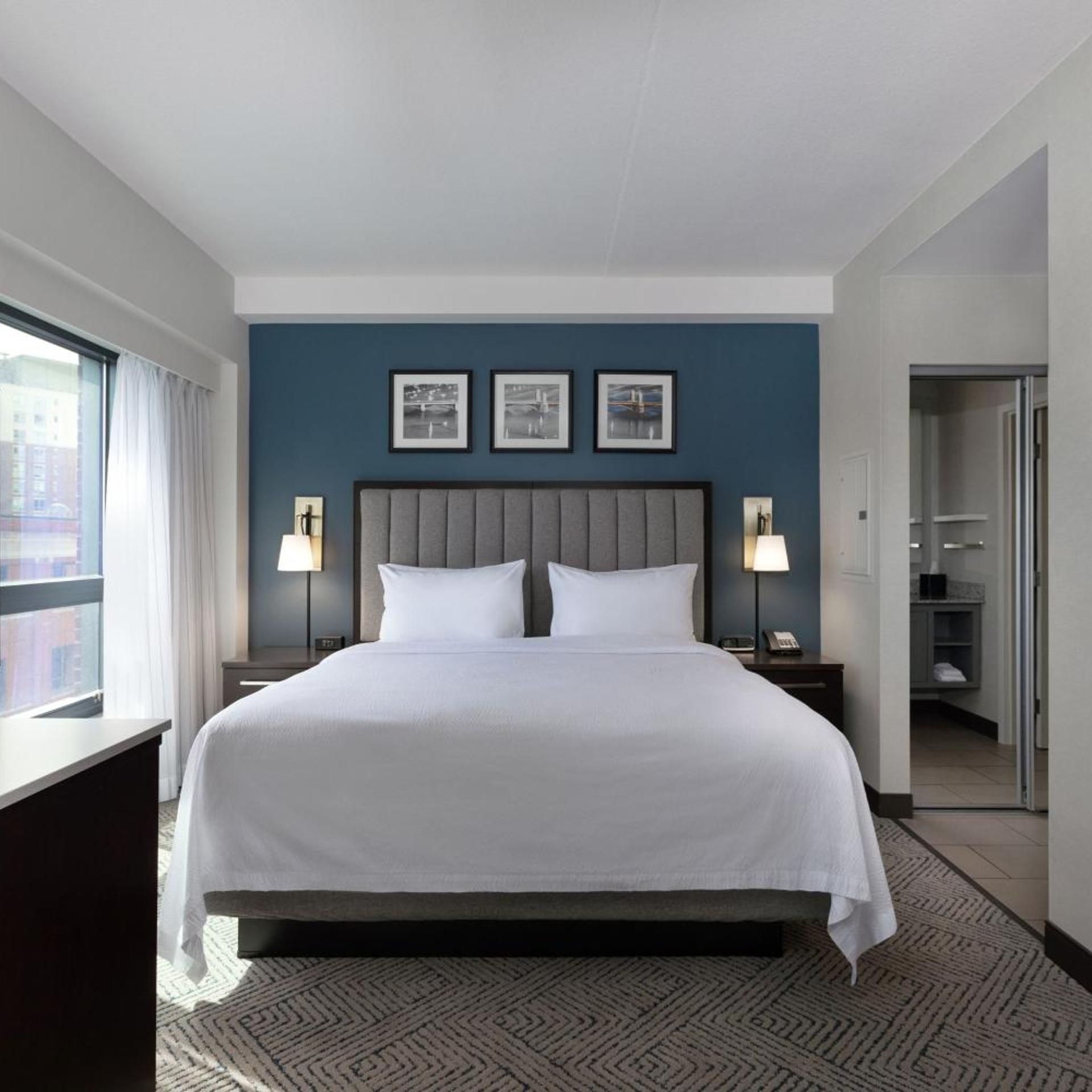 Studio, Suite, King Bed, Sofa, High Floor