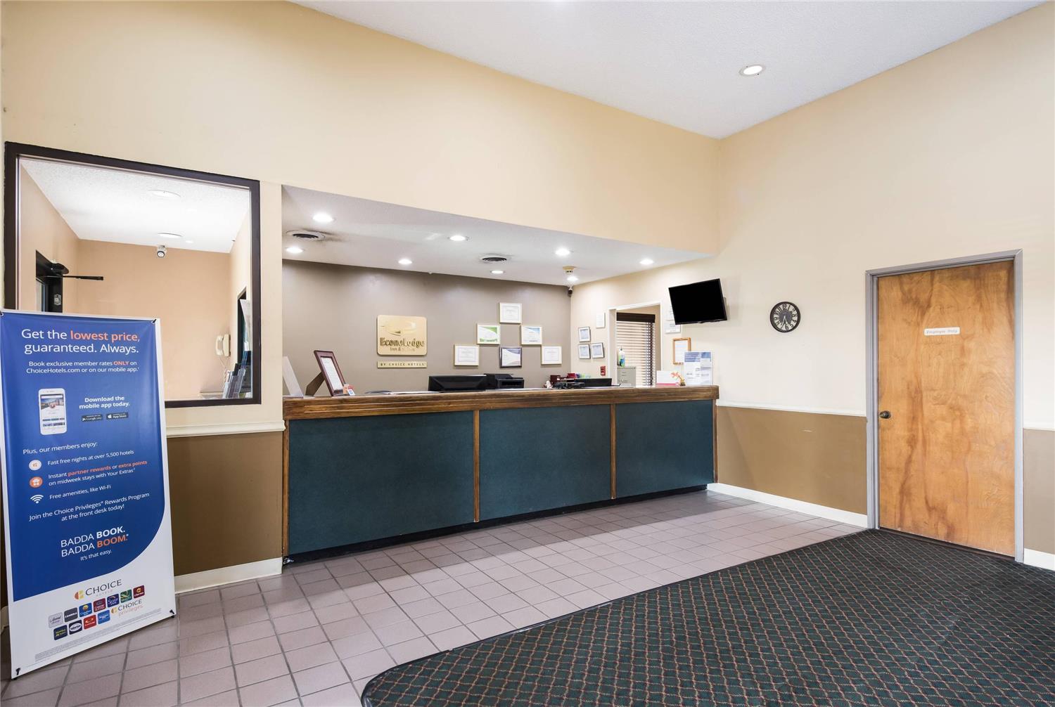 Econo Lodge Inn & Suites Knoxville East 5/25