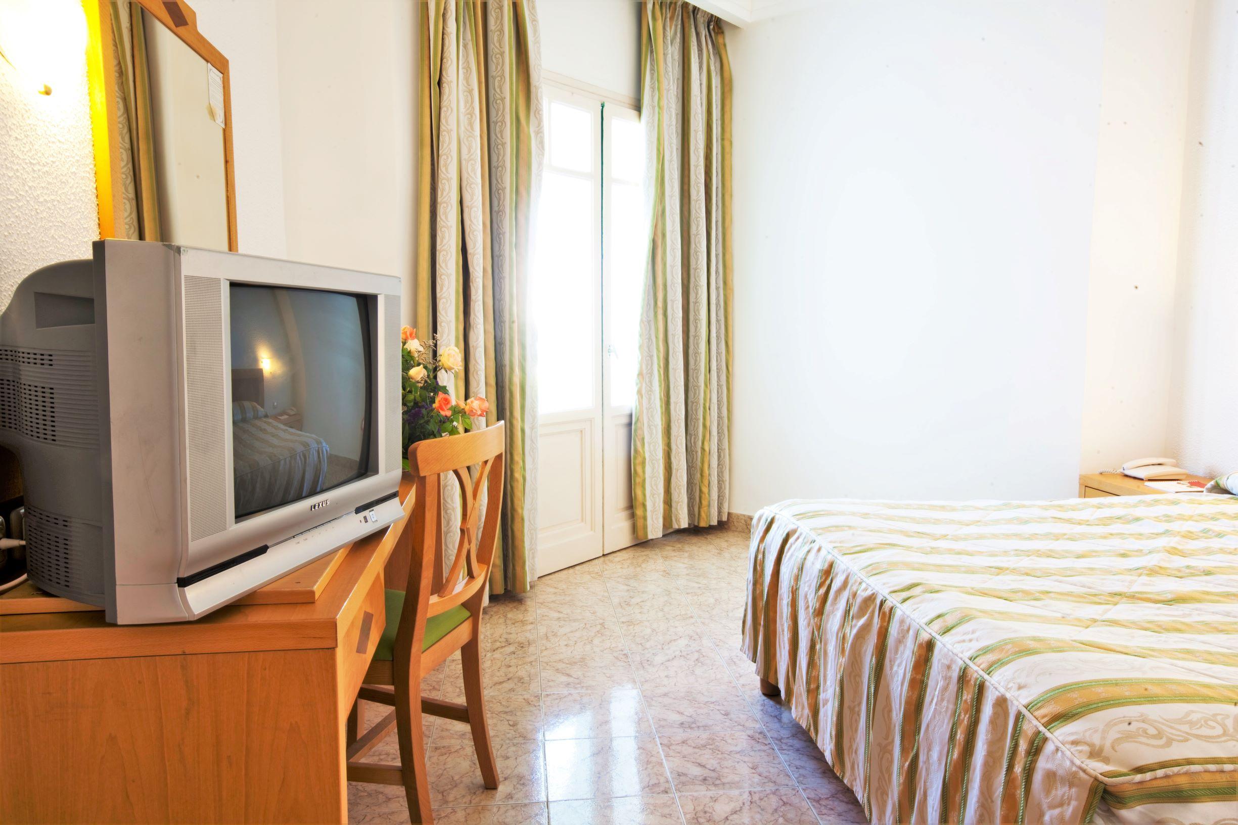 Standard, Double Bed, Balcony or Terrace