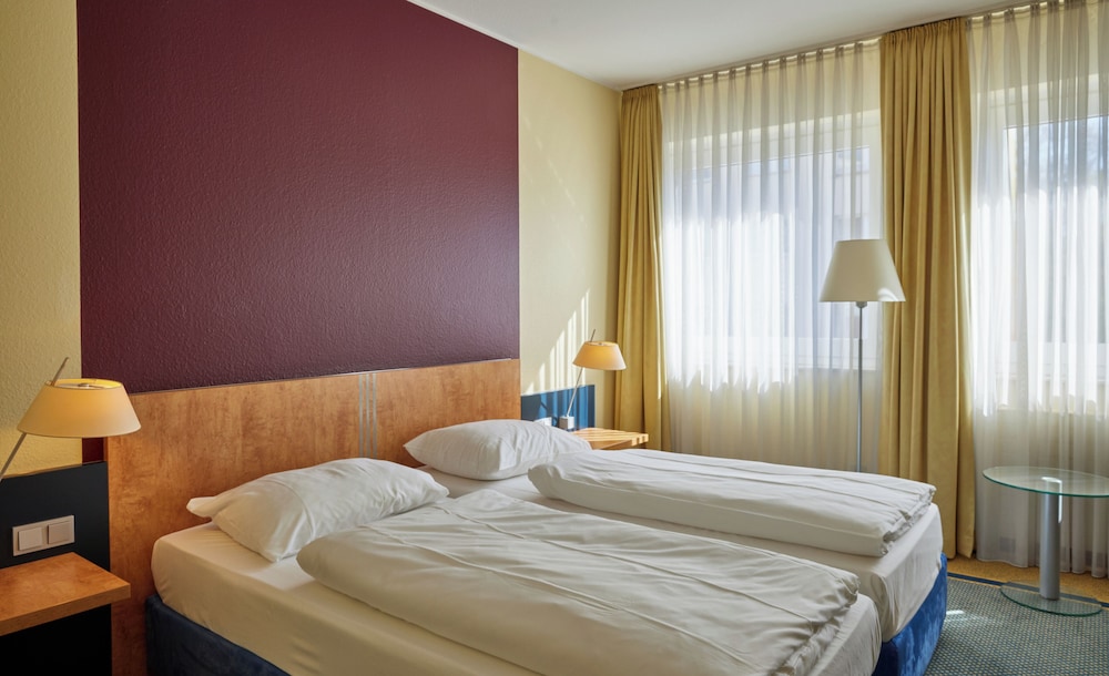 STANDARD, TWIN BEDS