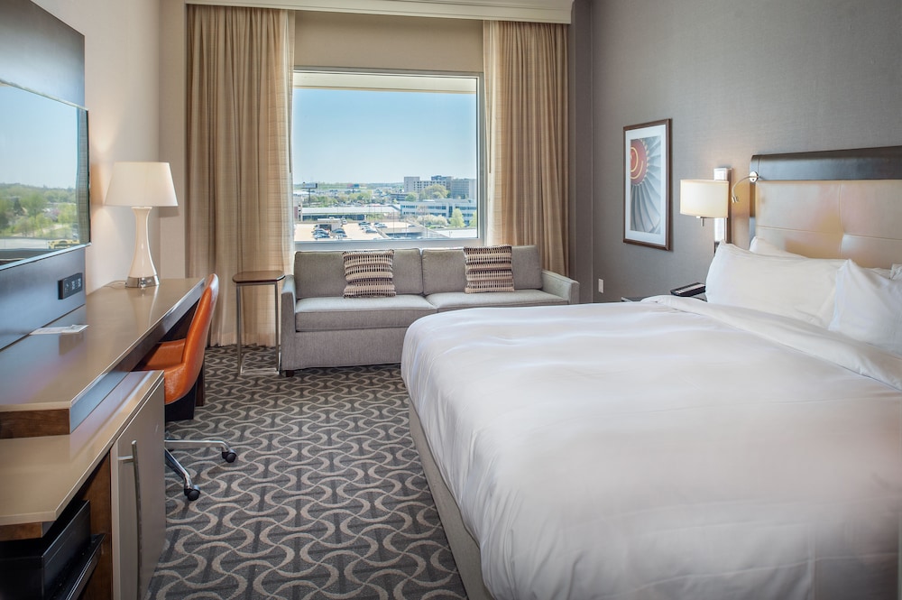 Tower, Executive, King Bed, Sofa