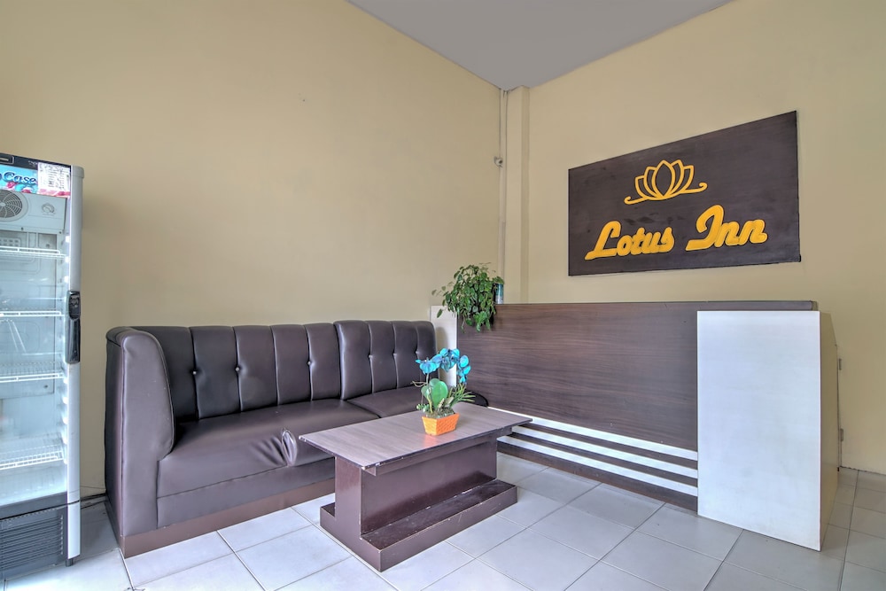 Lotus Inn 8/42