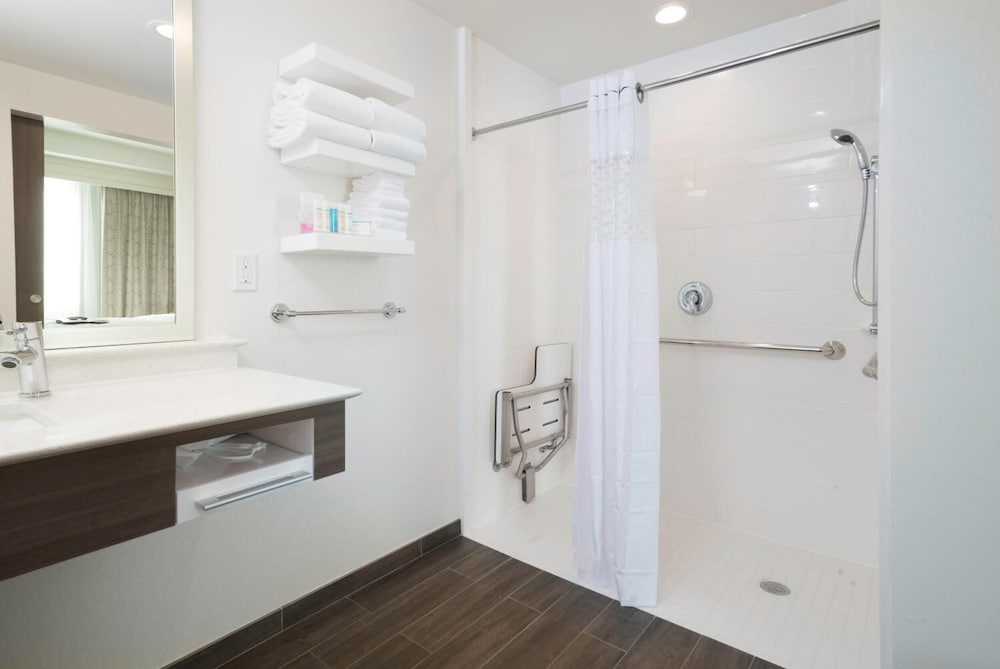 Hampton Inn Suites La Porte 11/25