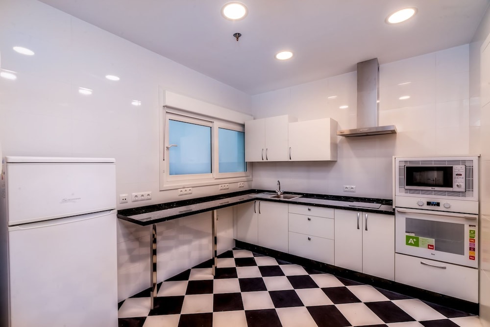 Hostel A2c - Adults Only 10/45
