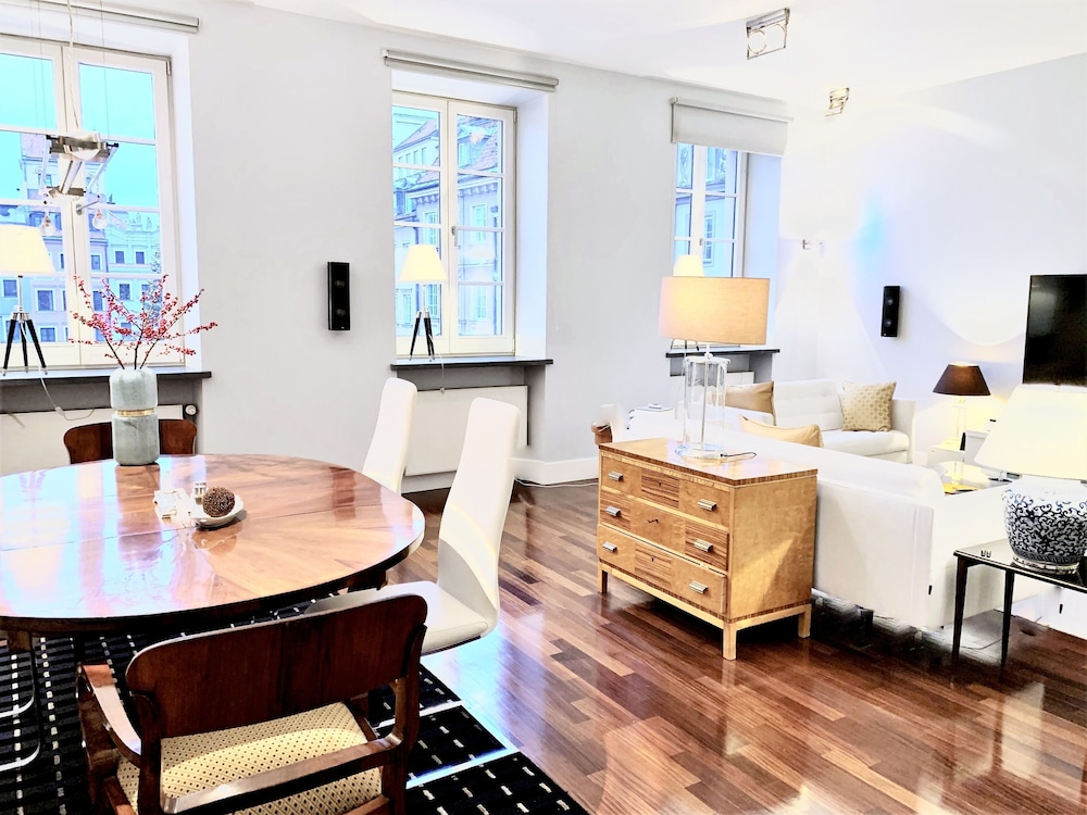 Luxury Apartments Mondrian Market Square 36/50