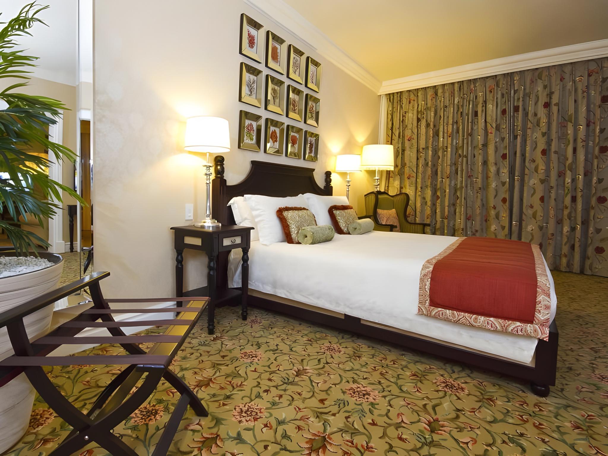 Luxury Suite