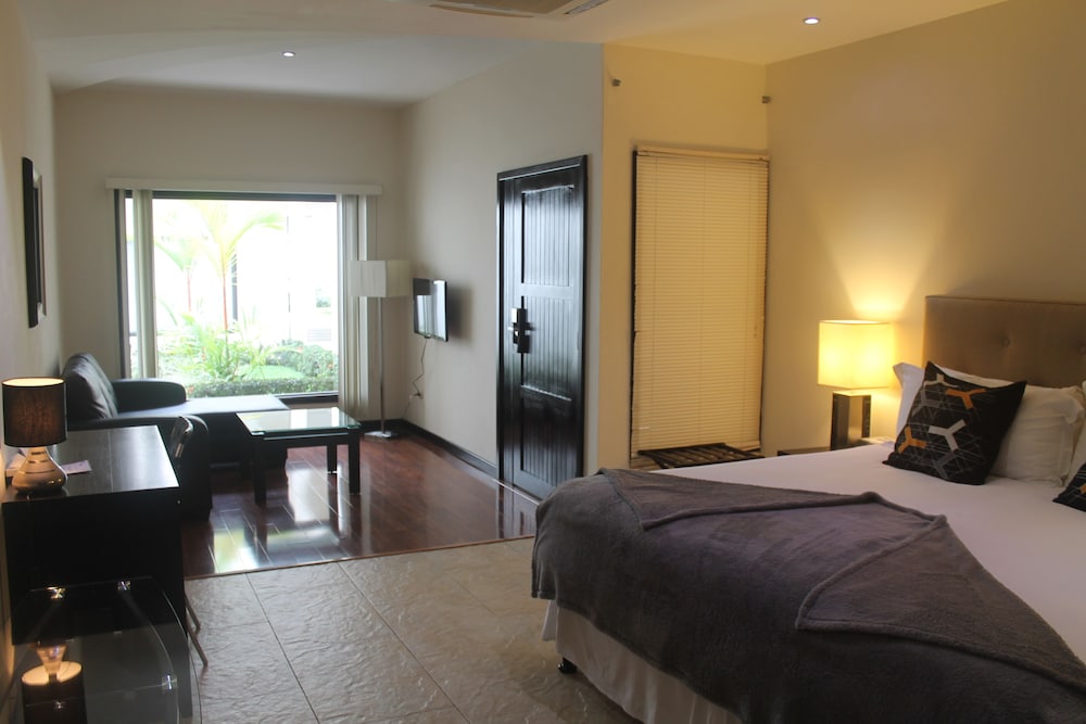 Contempo Hotel 12/49