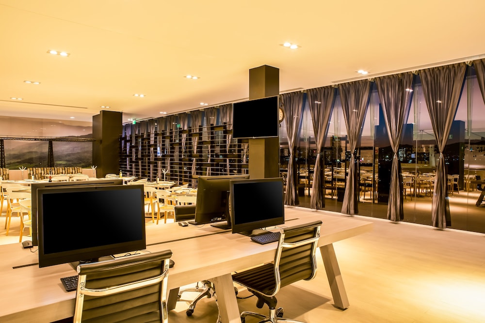 Fiesta Inn Express Forum Buenavista 41/73