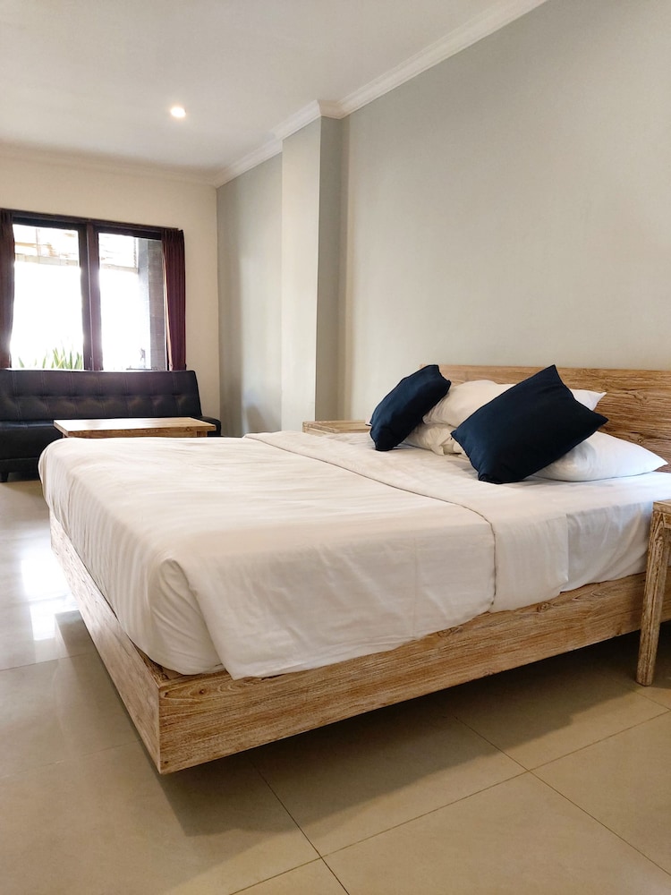 Radha Bali Hotel 32/70