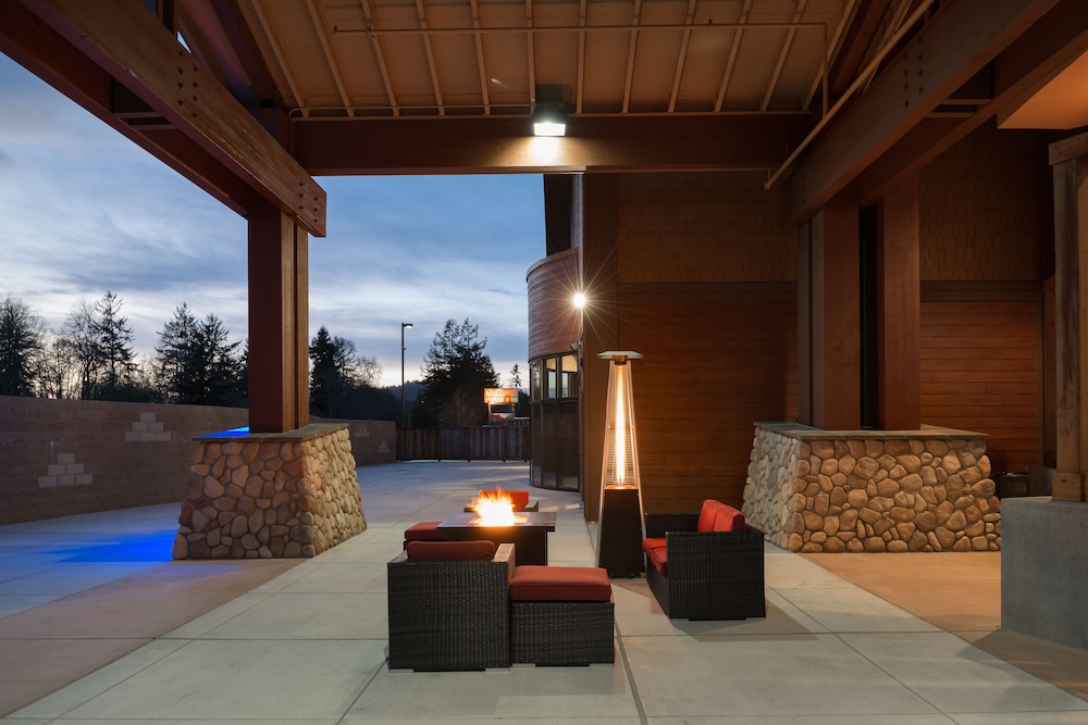 Holiday Inn Express Klamath - Redwood Ntl Pk Area 36/68