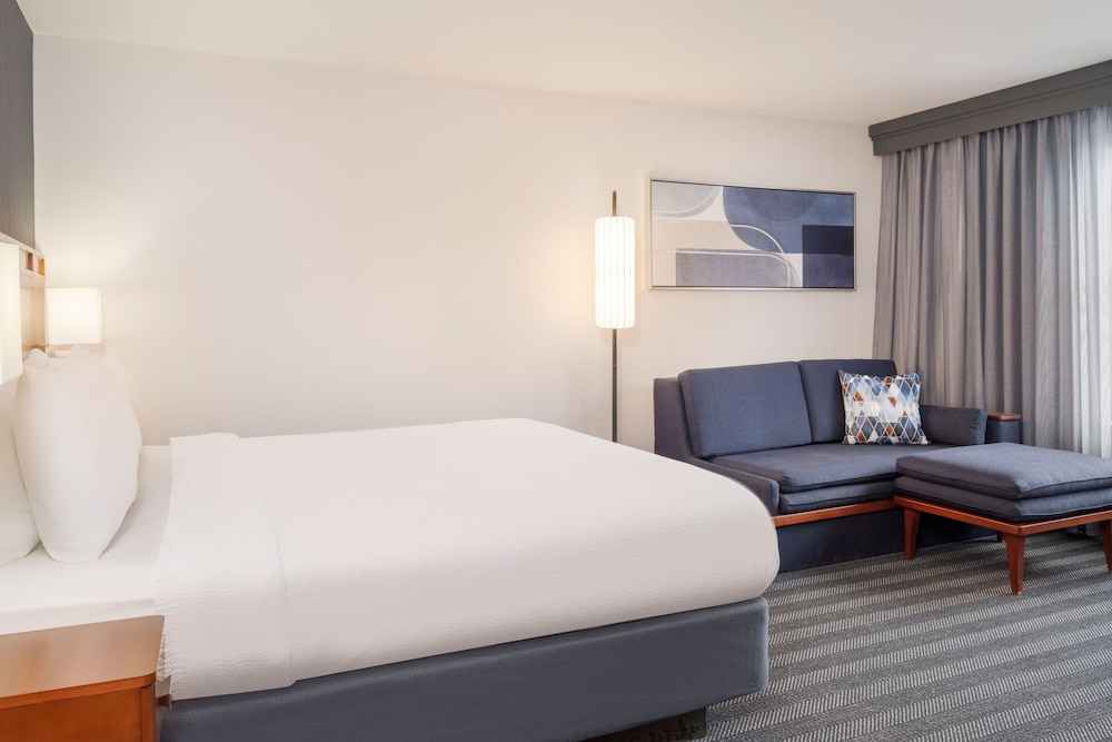 Room at COURTYARD COLUMBUS NEW ALBANY, NEW ALBANY - OH