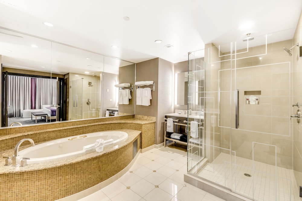 Harrahs Resort Atlantic City - A Caesars Rewards Destination 70/70