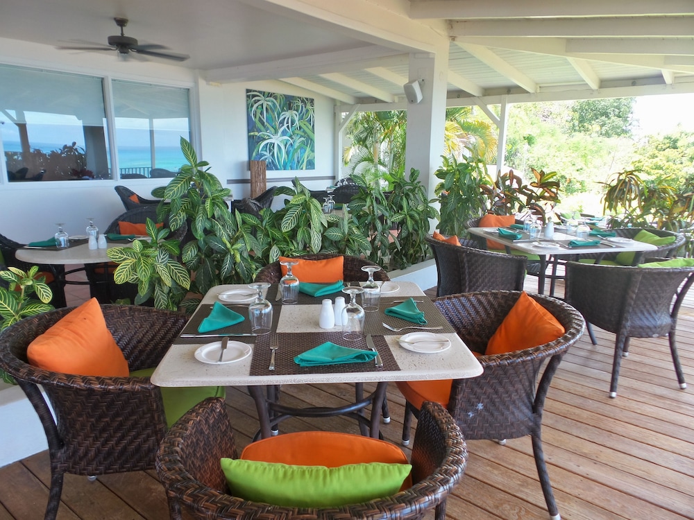 TRADE WINDS HOTEL 57/69