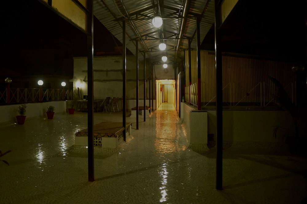 HOTEL HERITAGE DAKSHIN 31/50
