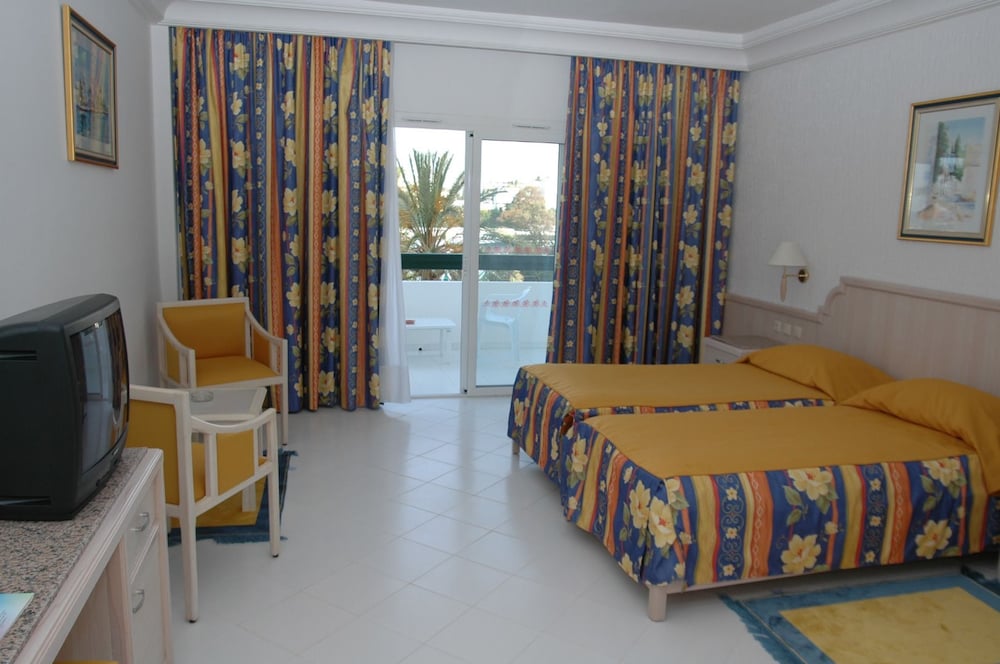 Hotel Royal Jinene 58/68