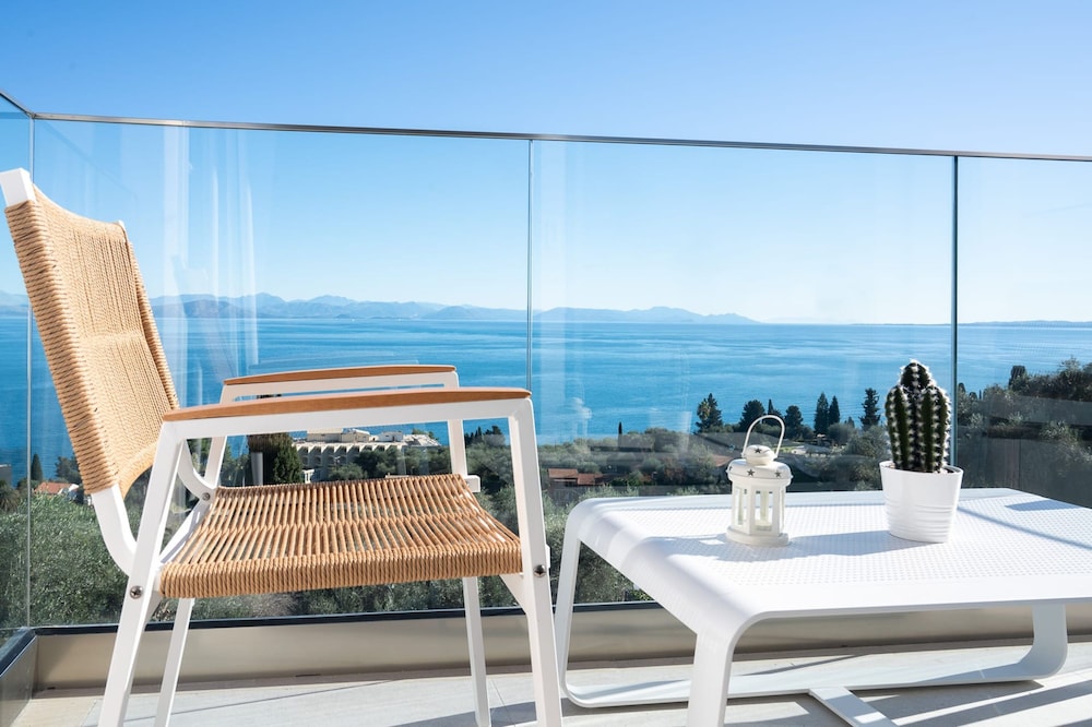 Achillion Luxury Corfu Villa 50/55